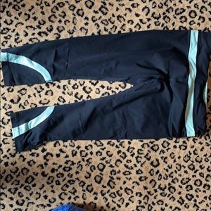 Lululemon workout crop pants